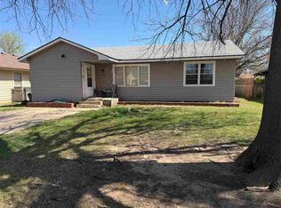 1510 S D St, Blackwell, OK 74631