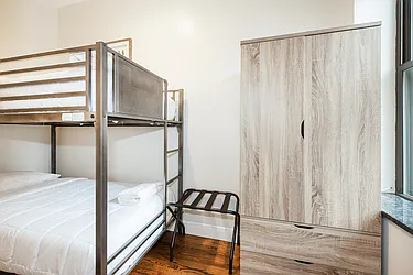 Rented by R New York