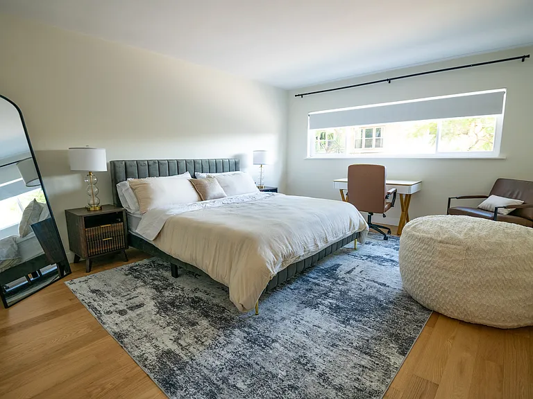 8401 Fountain Ave #4 — Photo 32