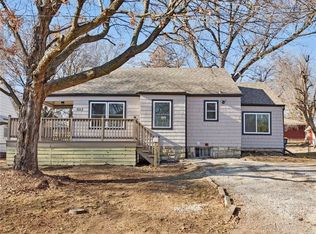 5112 Maple St, Mission, KS 66202