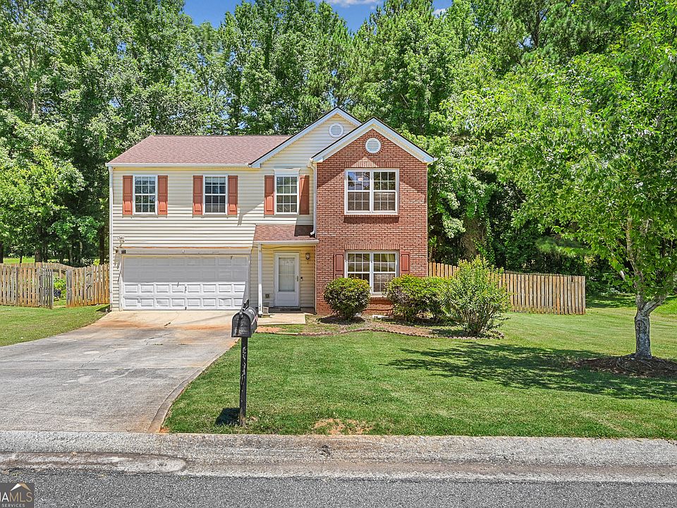 1st image of 40 Glenabbey Dr NW
