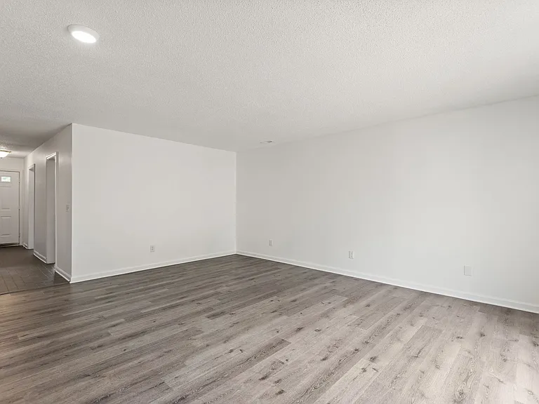 5018 Marigold Way — Photo 11