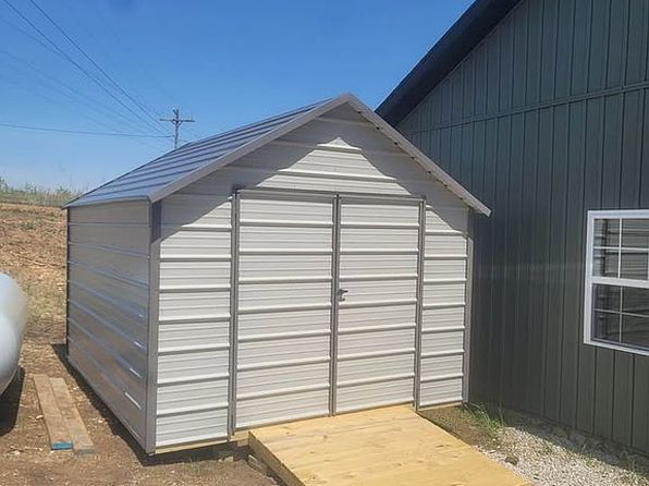 102 S Lois Ln, Mansfield, MO 65704