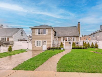 201 Lincoln Avenue, Island Park, NY, 11558