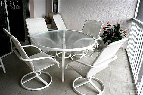 FRONT LANAI