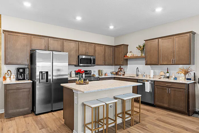 3 bed, 2.5 bath, 1700 sqft, $2,250 — Photo 3