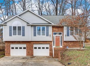 405 Sherwood Ct, Eden, NC 27288