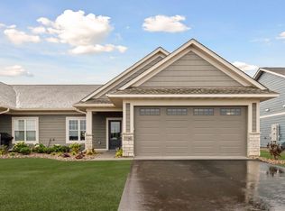 956 Turner Ln, New Richmond, WI 54017
