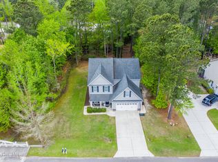 376 Majestic Oaks Dr, Hampstead, NC 28443
