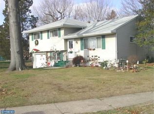 2 Hunt Rd, Bordentown, NJ 08505