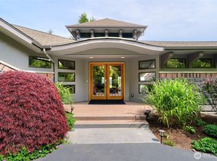 15107 Bridgeway Dr, Anacortes, WA 98221