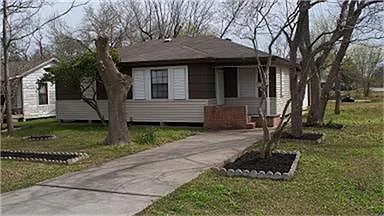 2335 7th Ave N