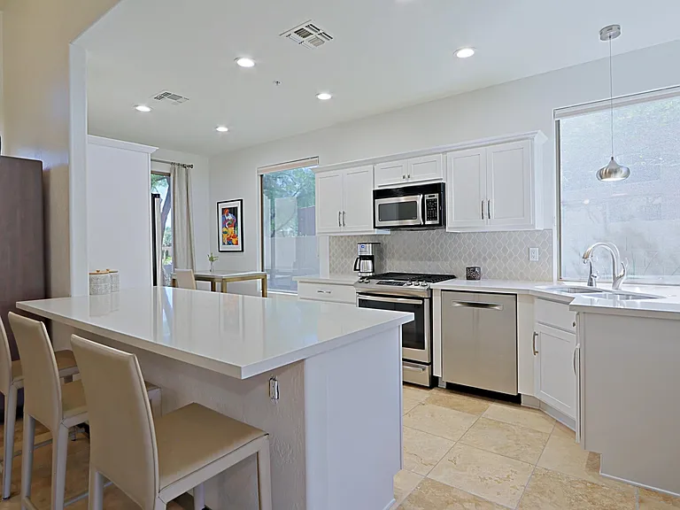 7122 E Aloe Vera Dr — Photo 5