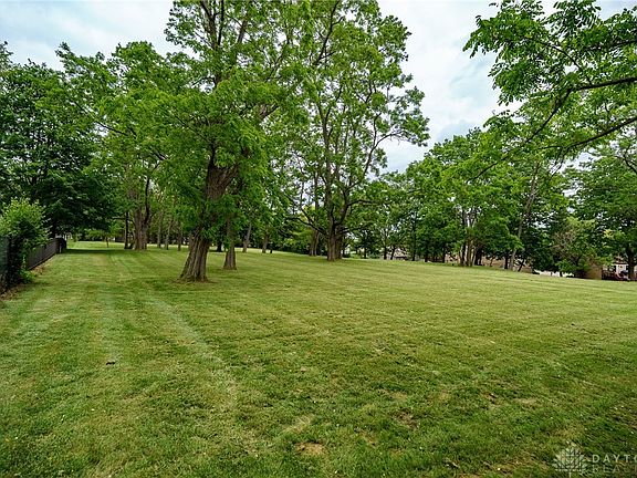 4th image of 2467 Windsor Village Dr