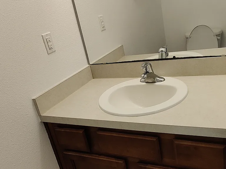 628 Servia Dr — Photo 11
