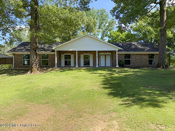 2nd image of 910 Newitt Vick Dr