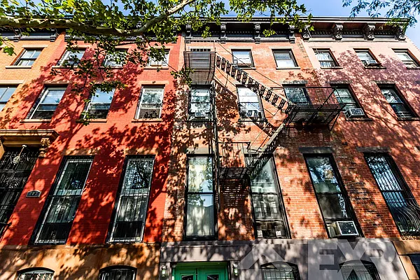 Rented by EXR | media 6