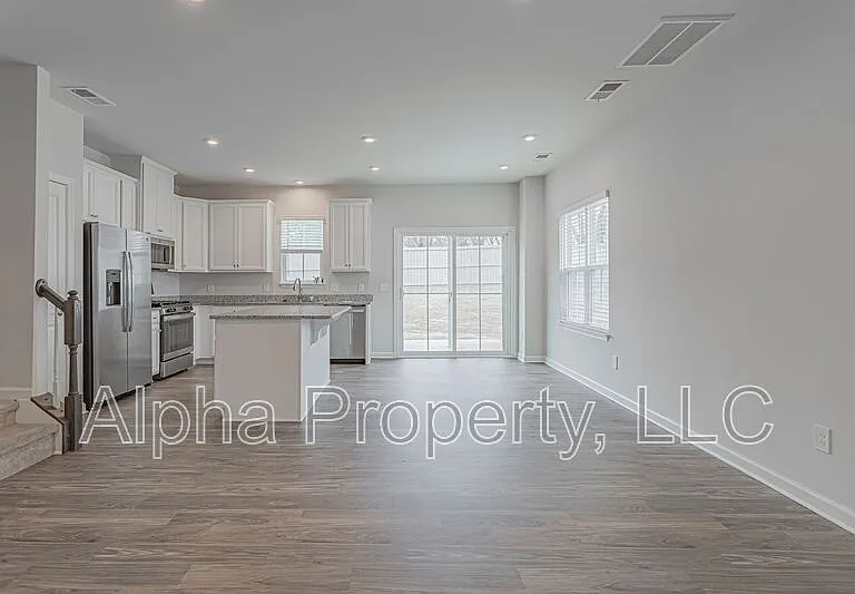 520 Huntingdale Pl — Photo 5