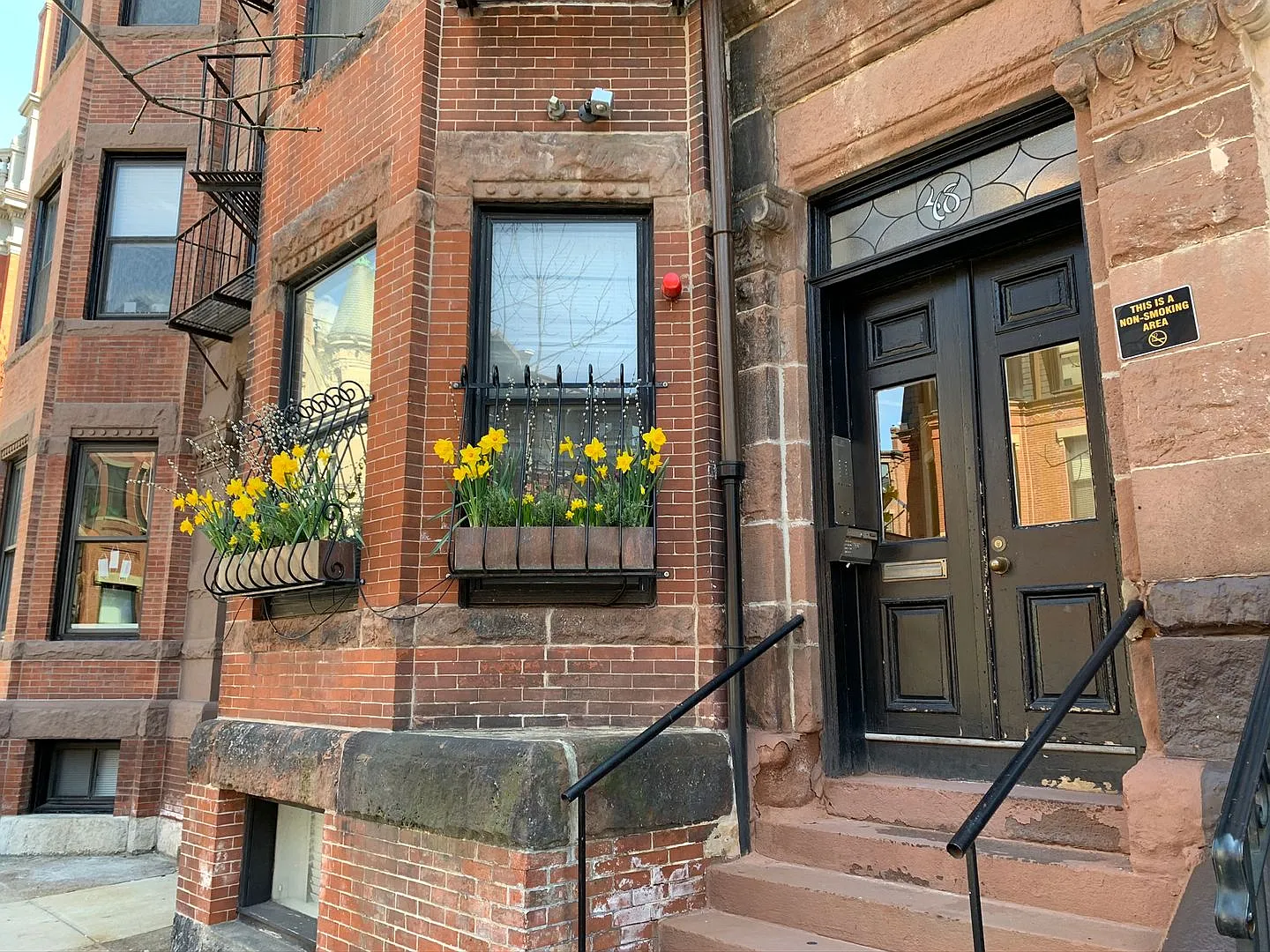Nicely updated studio near the heart of Back Bay. — Photo 2