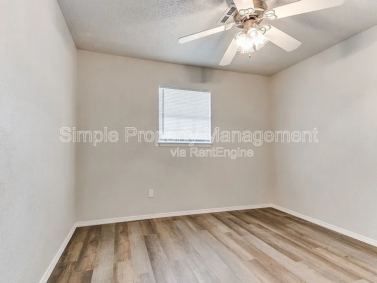 5832 NW 31st Ter #3 — Photo 5