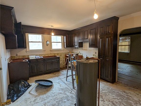 5th image of 16900 Lindberg Dr