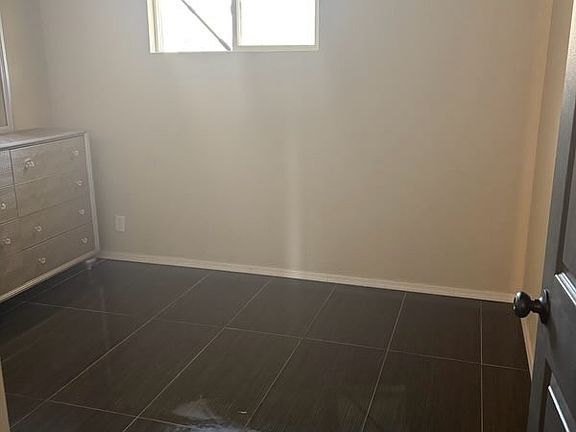 5th image of 2102 W Mariposa St
