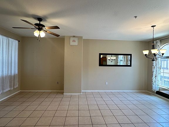 3rd image of 3250 W Greenway Rd Unit 143