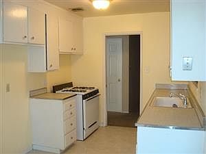 2nd image of 710 Humboldt Dr