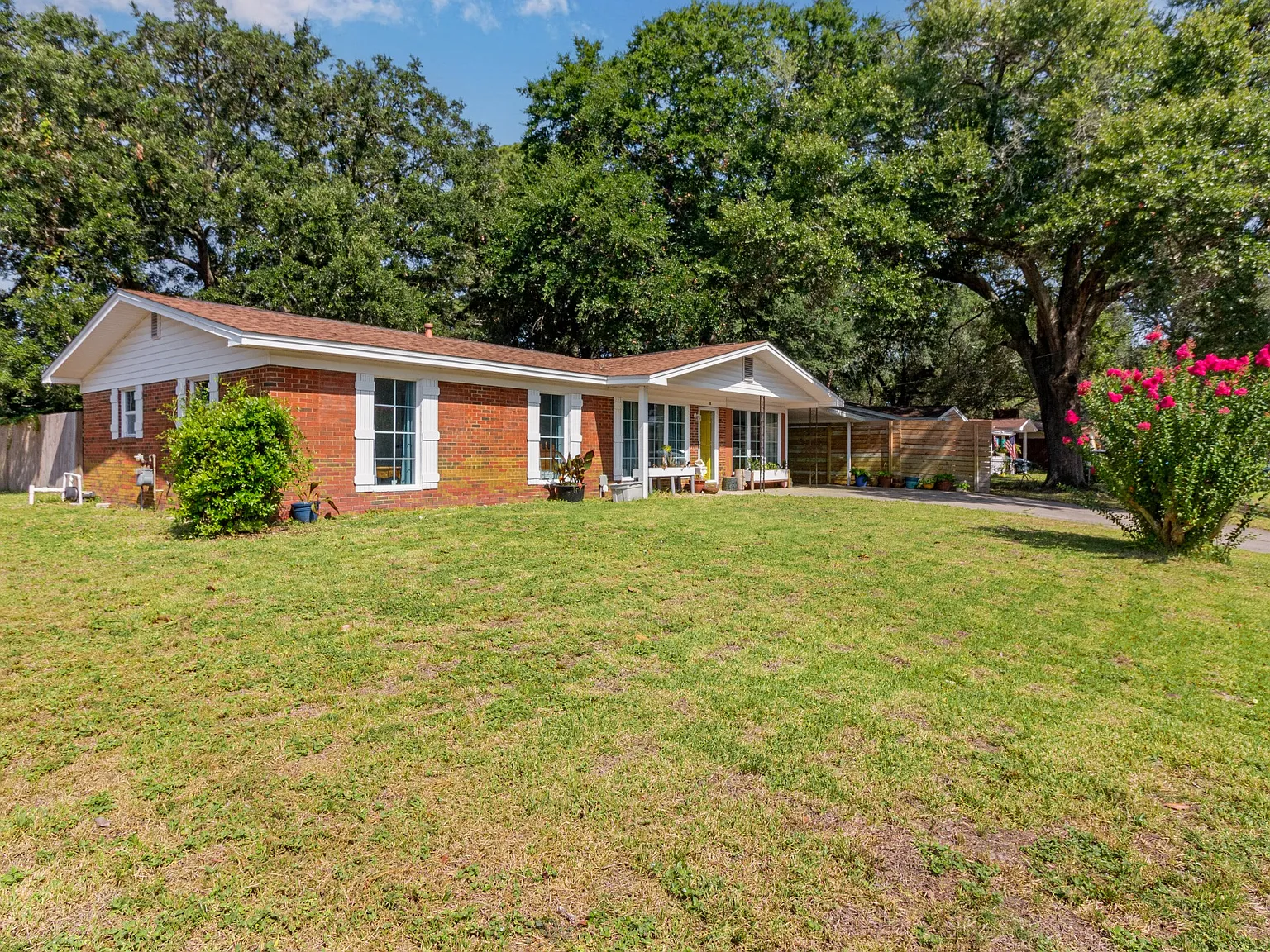 3 bed, 1260 sqft, $2,650 — Photo 4