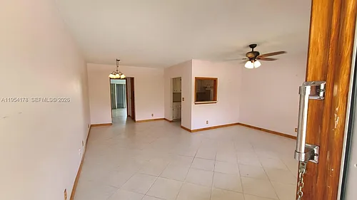135 Coventry Pl #135-F Photo 1