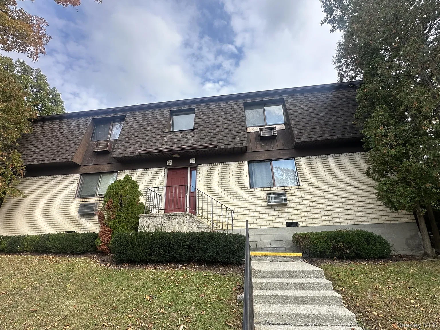 1 bed, 1.0 bath, 800 sqft, $2,000 — Photo 2