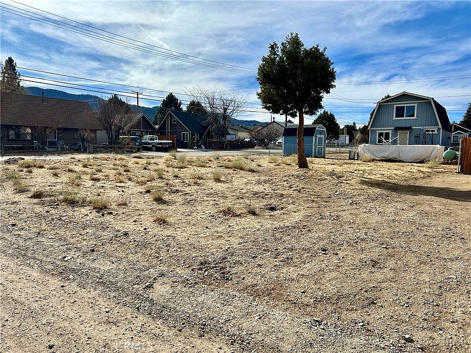 1st image of 2 Hemlock Ln #2