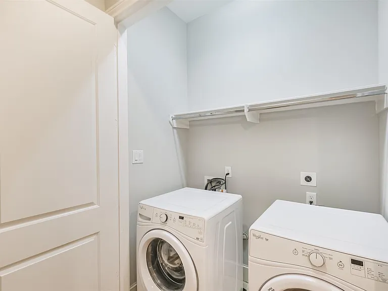 3907 Austin St — Photo 30