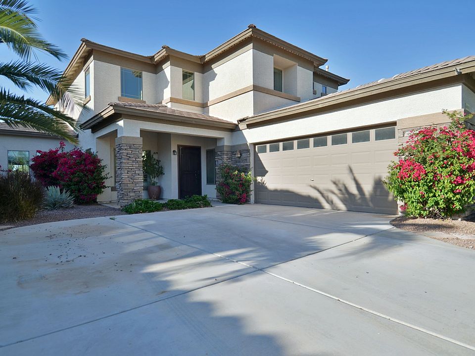 1st image of 4880 E Colonial Dr
