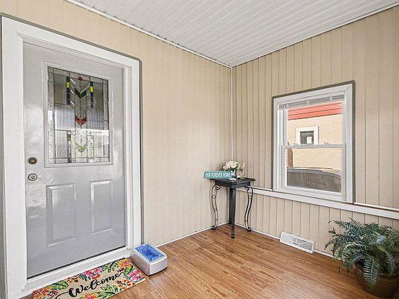 3rd image of 5962 Park Pl