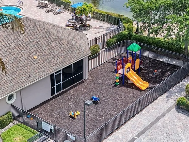 8204 Ibis Cove Cir #B-212 — Photo 29