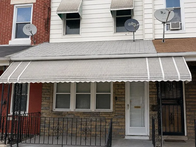 2109 S 67th St — Photo 1
