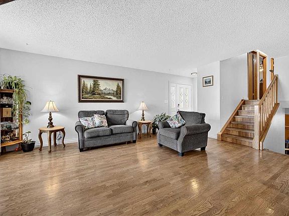 5th image of 80 W Templevale Way NE