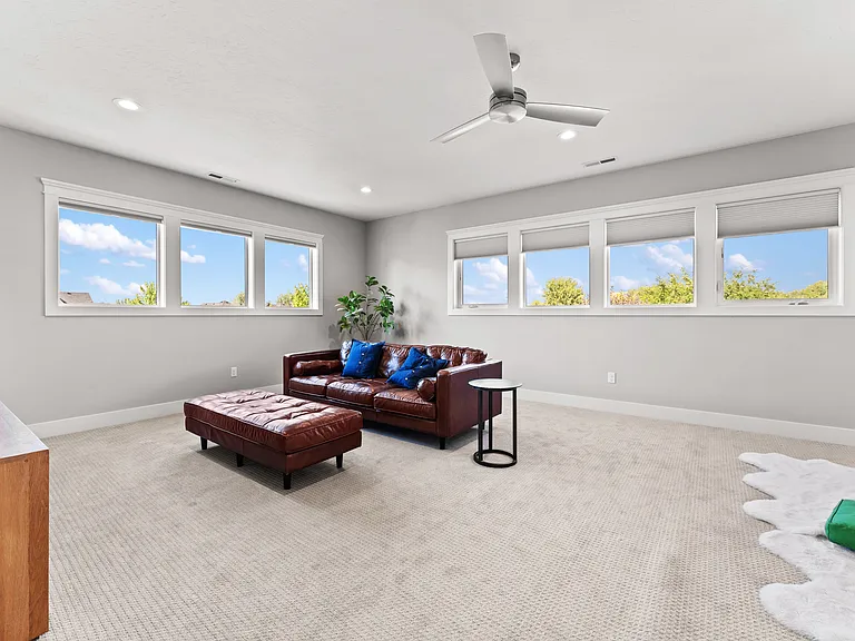 2635 N Yount Way — Photo 39