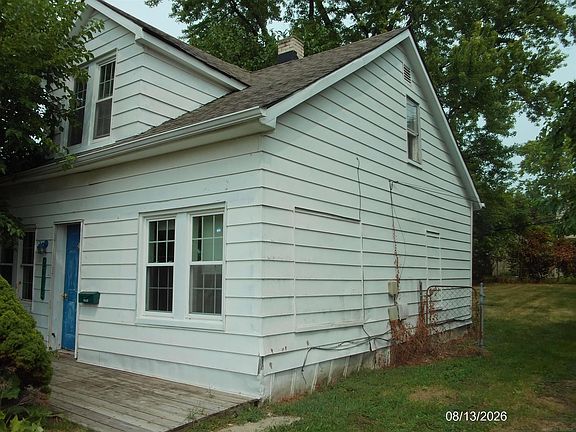 2nd image of 27734 Oneil St