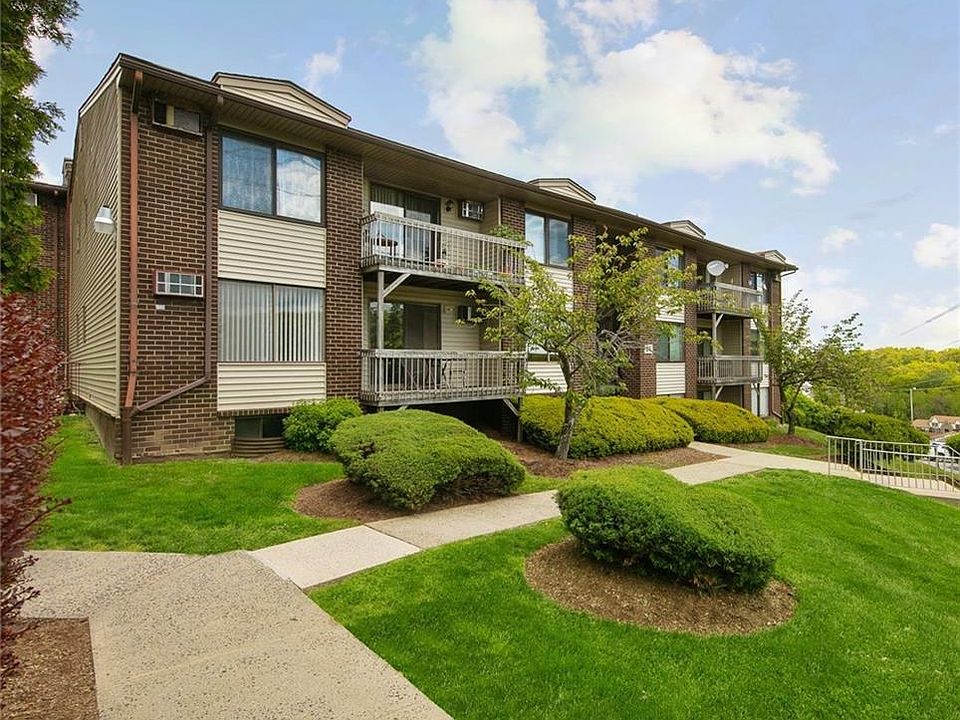 1st image of 213 Country Club Ln