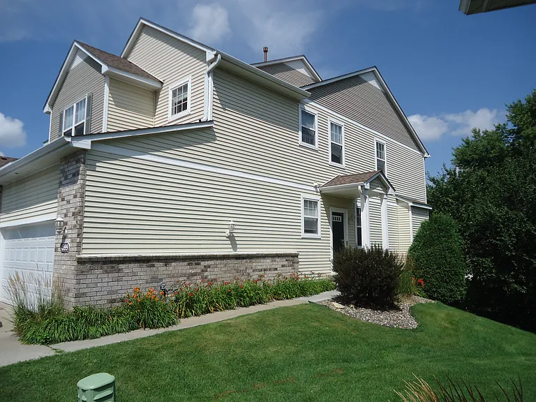 4599 Blaylock Cir — Photo 2