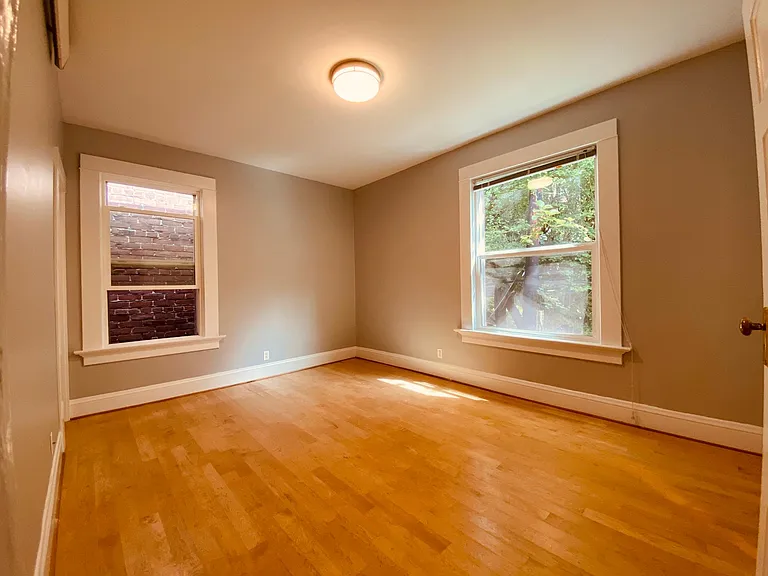 2354 NW Glisan St #7 — Photo 14