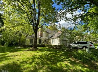 74 Commonwealth Dr, Basking Ridge, NJ 07920