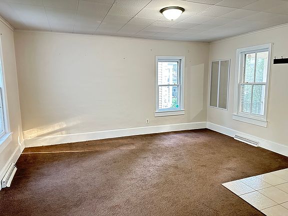 3rd image of 532 S Main St