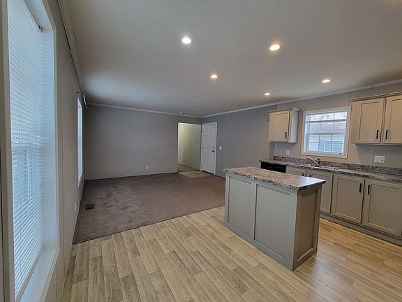 4th image of 38000 Le Chateau Blvd #647