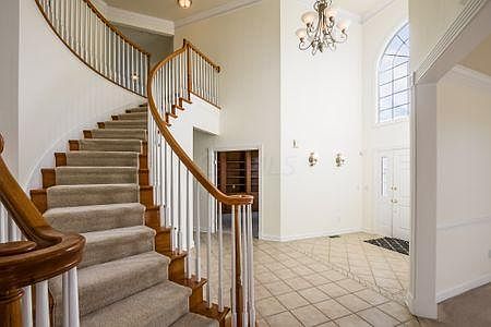 4th image of 8364 Somerset Way