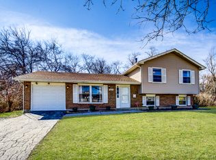 1052 Blackhawk Dr, University Park, IL