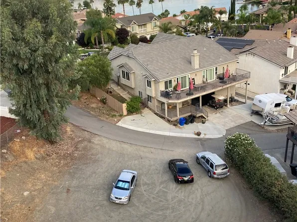 29671 Vacation DR, Canyon Lake, CA 92587