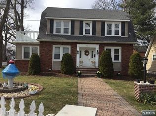 32 S Prospect Ave, Bergenfield, NJ 07621